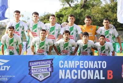 Formación presentada por el Deportivo Unión de Pilar en la jornada inaugural del Nacional B en Fram, Itapúa.