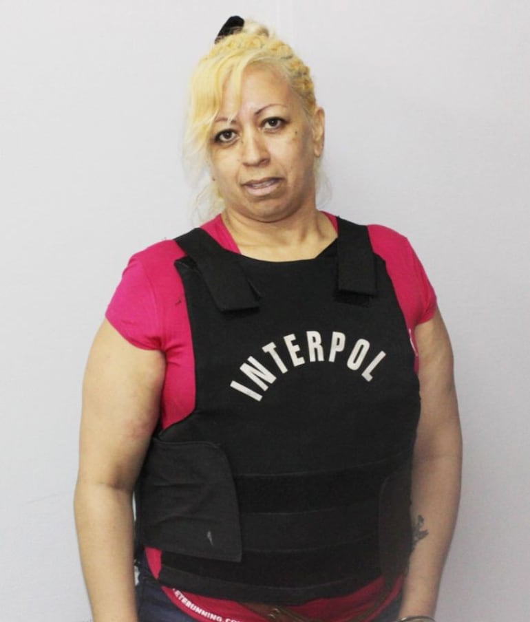 Blanca Rosa González, considerada reclusa de “alto peligrosidad”, cuando fue extraditada desde Argentina.