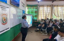 Continúan las charlas preventivas en instituciones educativas de Cordillera.