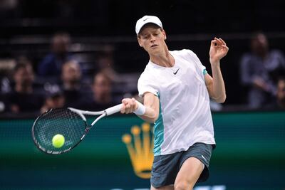 Jannik Sinner se retiró del torneo de Tenis de París