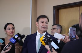 Silvio "Beto" Ovelar (ANR, HC), senador.