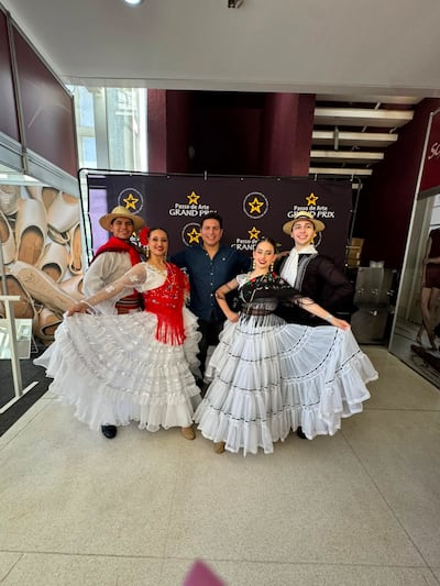 Fernando Contrera y Kristin Vera junto al profesor Gustavo Kuschinski y Jazmín Prieto Bruno Huber.