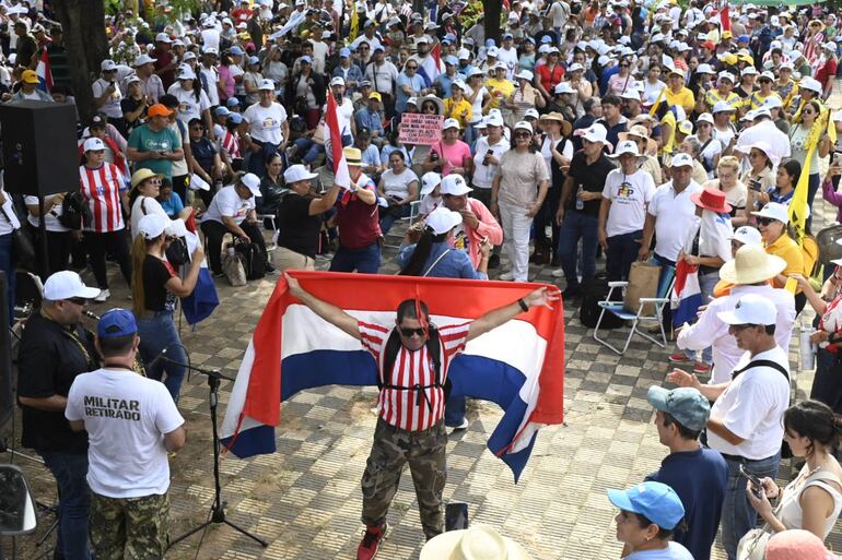 caja fiscal reforma manifestación protesta docentes Asunción
