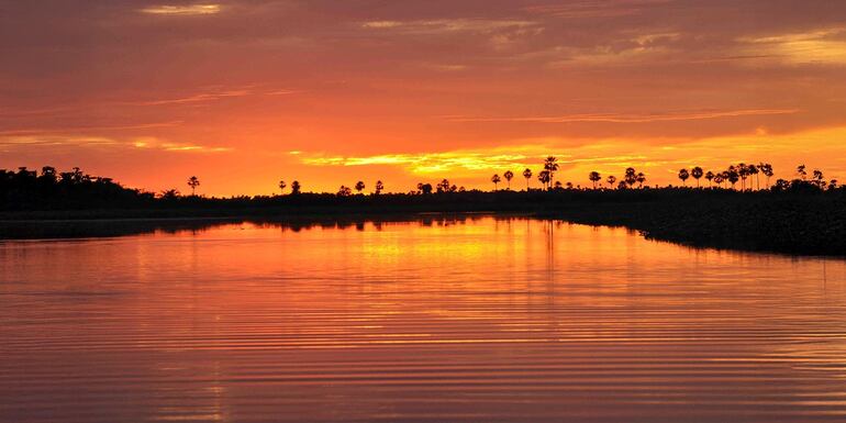 Un bello atardecer en el Chaco.