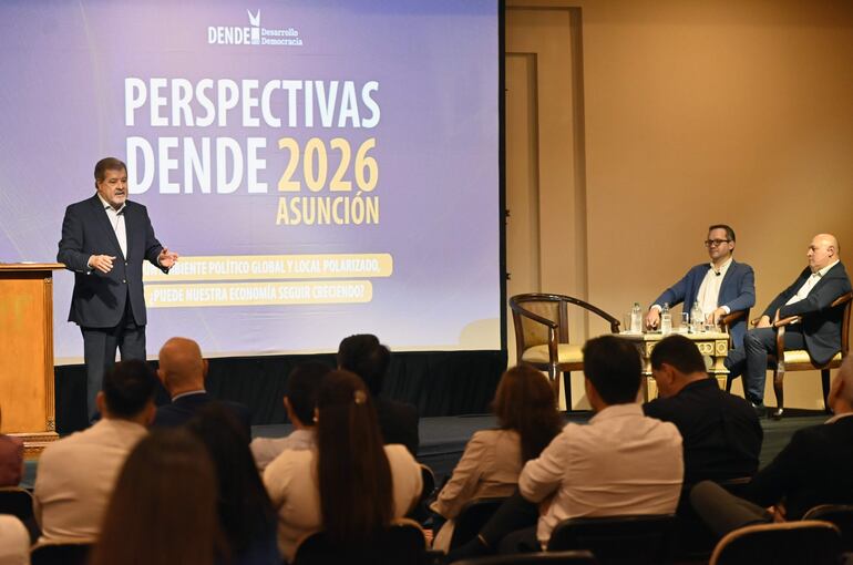 Conferencia Perspectiva Dende Granados Park Hotel

FERNANDO ROMERO 18-11-25 ECONOMIA