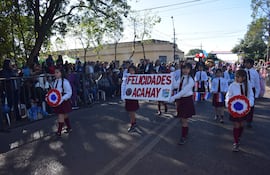 Con acto cultural y desfile cívico-estudiantil, Acahay celebró 243 años de fundación distrital.