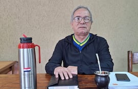 Félix Almiron, denuncia aprobación irregular de ejecución presupuestaria 2025 de la Municipalidad de Ayolas.