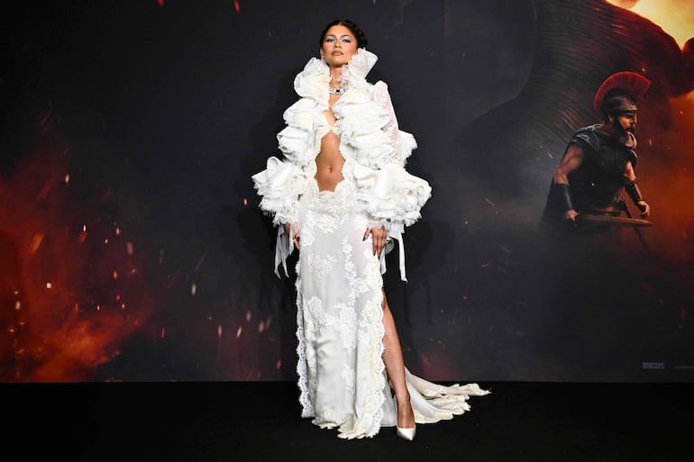 ¡Siempre diosa! Zendaya en el Grand Rex Cinema de París. (JULIEN DE ROSA / AFP)