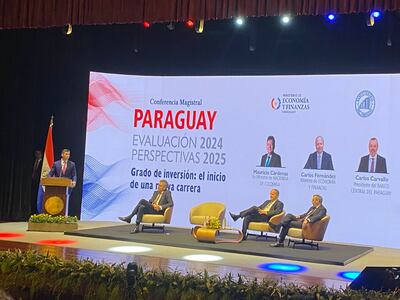 Conferencia magistral de Santiago Peña en el BCP.