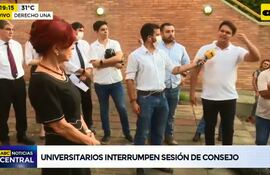 Tensión en Derecho UNA: alumnos piden renuncia de la vicedecana.