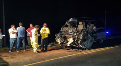 Una furgoneta colisiono contra un transganado sobre la ruta py 01 en el kilometro 174 entre la ciudad de Villa Florida y San Miguel, Misiones, resultado victima fatal Matilde Saldívar de Colman (60).