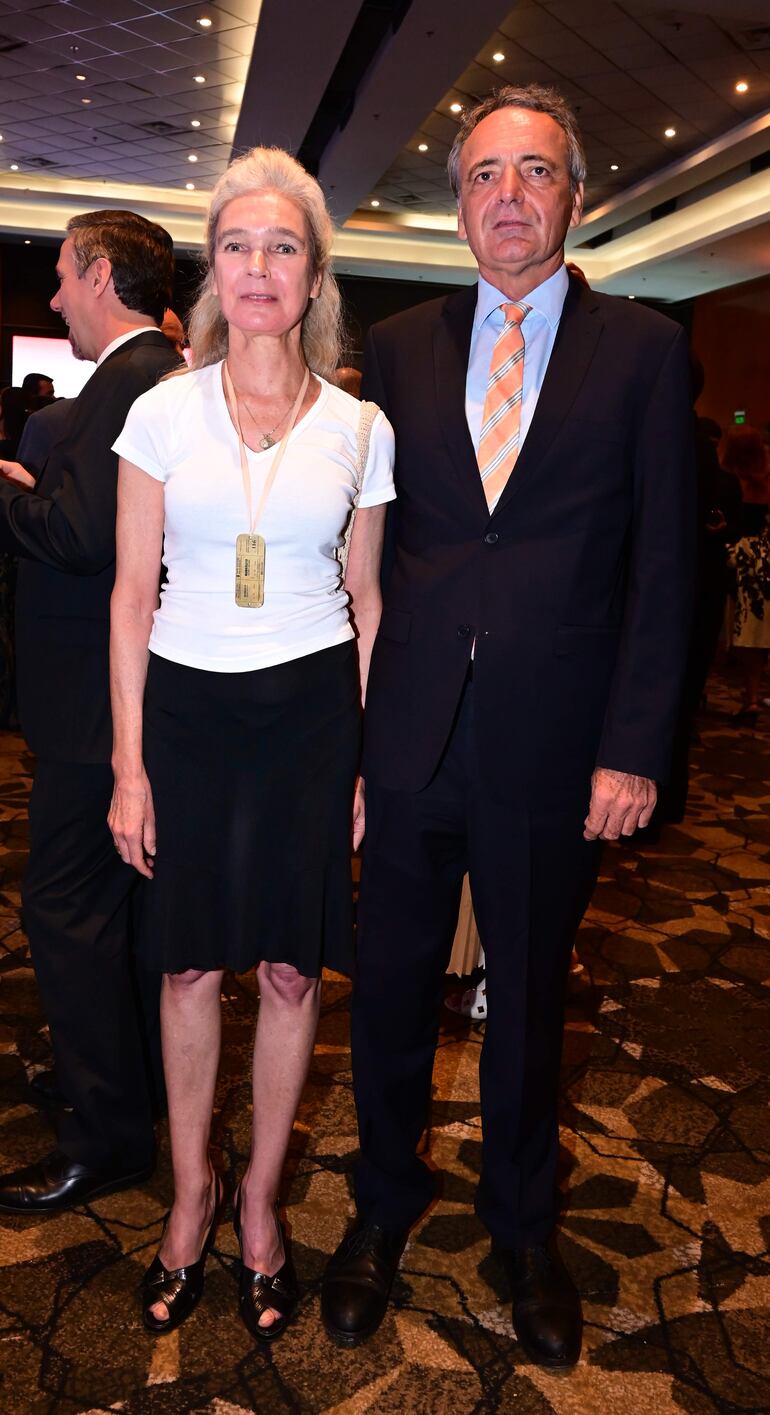 Anke Mackrodt Kricke y Gordon Kricke, embajador de Alemania.