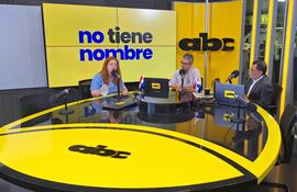 La diputada Alexandra Zena visitó ayer los estudios de ABC.