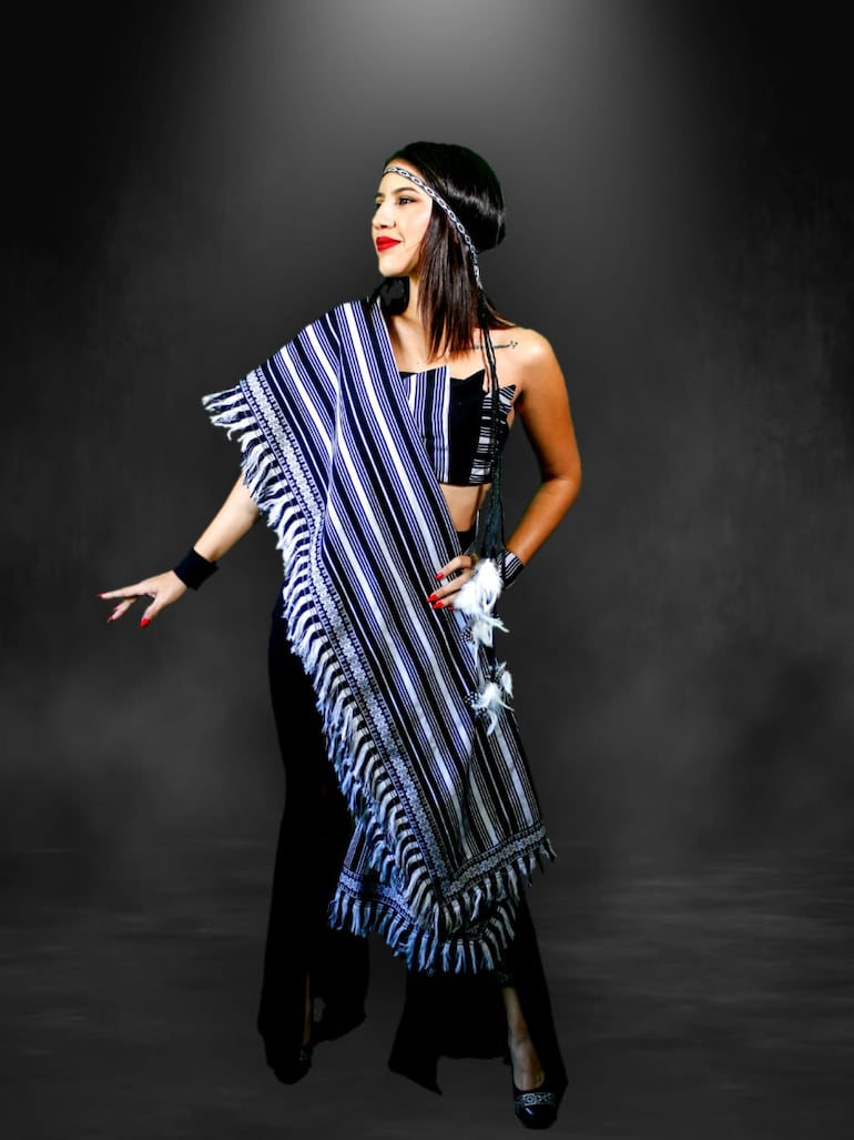 Chabely Fretes consolidó su estilo en la música paraguaya, representando al país en escenarios internacionales.