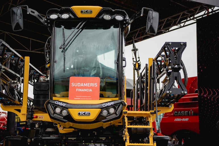 Sudameris financia la compra de maquinarias para el campo.