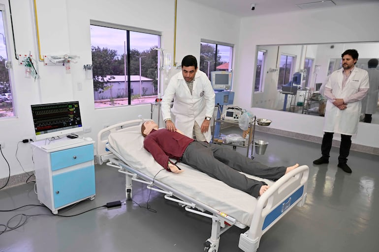 Este centro está equipado con la mejor tecnología disponible en el mercado.