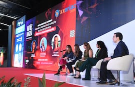 En el encuentro del sector eléctrico destacaron la participación de las mujeres y jóvenes en el sector eléctrico.
