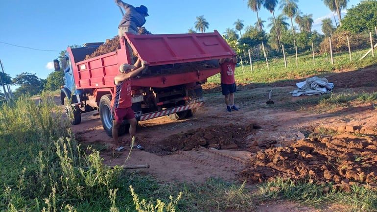 En barrio San Vicente - El Portal, cuentan con ripio pero necesitan de maquinarias.