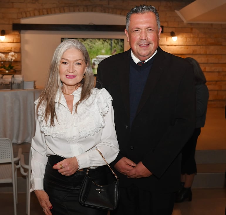 Julia María Segovia Cuquejo y Juan Sosa Bareiro.
