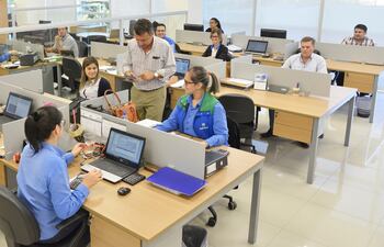 En octubre del año pasado, el número de cotizantes (trabajadores formales) al Instituto de Previsión Social (IPS) llegó a 818.761.