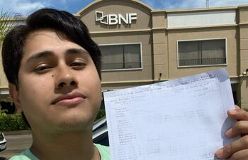 El edil de J. Augusto Saldívar, Christian Domínguez (PRF), denunció que la municipalidad emitió cheques sin fondos.