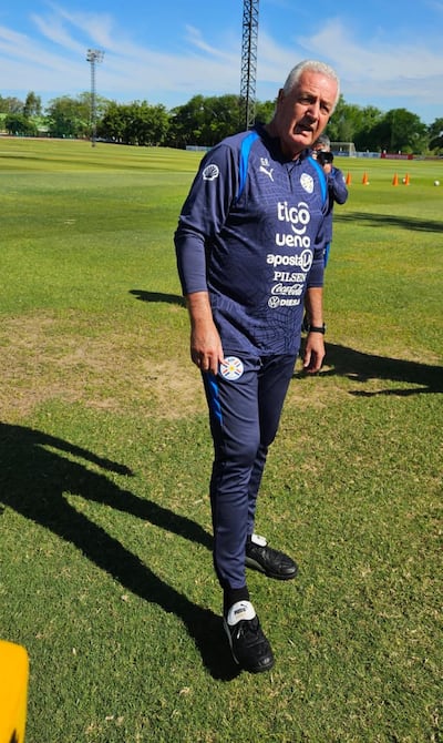 El entrenador de la selección paraguaya de fútbol, Gustavo Julio Alfaro (64 años), antes de iniciar el microciclo con jugadores locales en el Carde de Ypané.