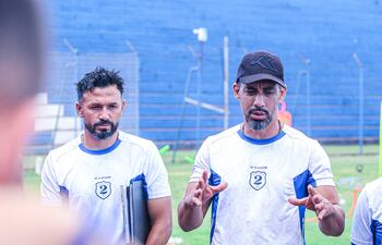 Eduardo Ledesma, entrenador del Club 2 de Mayo. (Foto gentileza).