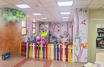 En el Palacio de Justicia de Paraguarí habilitan un espacio para niños que acompañan a sus padres a realizar gestiones en la institución judicial.