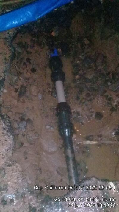 Caño arreglado que perdía agua en la zona del Cabildo Nacional.