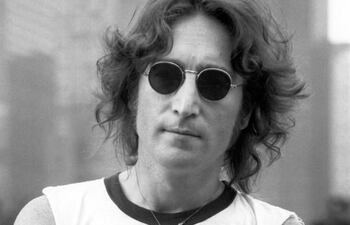 El músico y compositor John Lennon tendrá una moneda conmemorativa al cumplirse 85 años de su nacimiento.