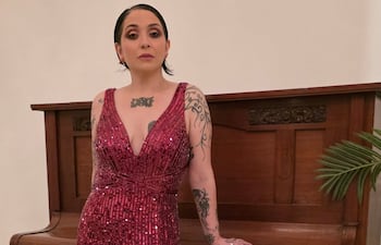 La cantante Andrea Valobra será de las protagonistas del recital "Una noche para el amor", en el Teatro Municipal "Ignacio A. Pane".