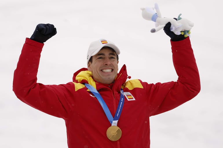 Oriol Cardona conquistó la presea de oro en sprint de esquí de montaña, la segunda para España, luego de 54 años. EFE