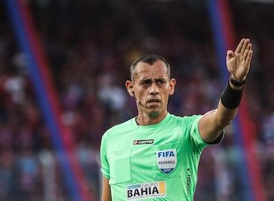 Juan Gabriel Benítez, árbitro paraguayo que dirigirá el encuentro entre Arabia Saudita y Jordania por la semifinal de la Copa Árabe.