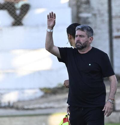 Humberto Jesús Ovelar (55 años), entrenador de General Caballero de Juan León Mallorquín.