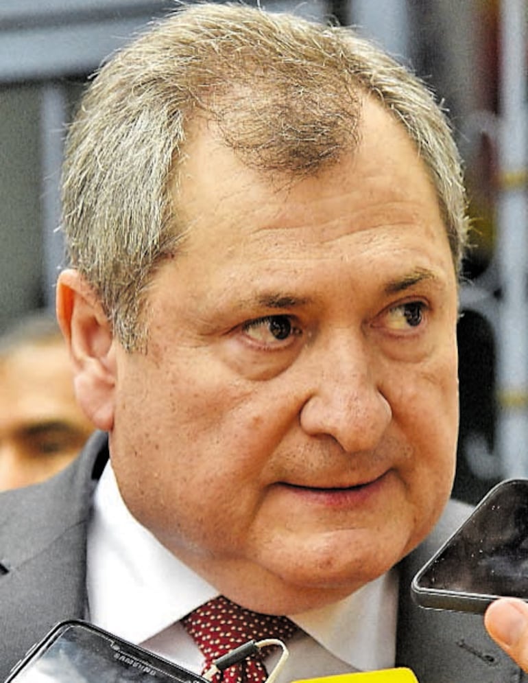 Eugenio Jiménez Rolón, ministro de la Corte Suprema de Justicia, fue consultado ayer por el caso Electrofácil.