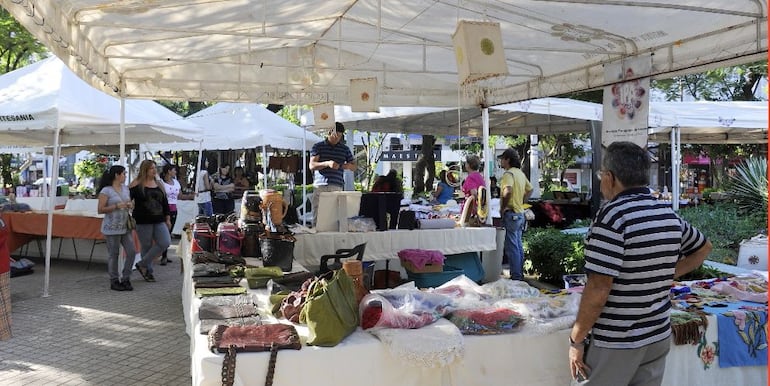 Feria de Artesanos en la Plaza O'Leary (Archivo).