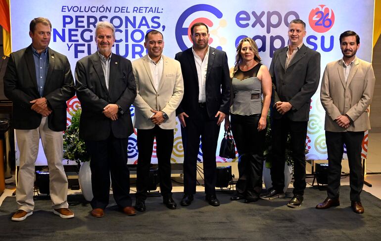 Lanzamiento Expo CAPASU en el supermercado Arete de Primer Presidente