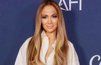 La actriz y cantante Jennifer López lució espléndida en la premier de "Unstoppable" durante el AFI Fest en Hollywood.