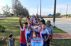 Integrantes de la Escuela Especial N° 11 de Pedro Juan Caballero, durante las Olimpiadas Especiales 2025 desarrolladas en Pedro Juan Caballero.