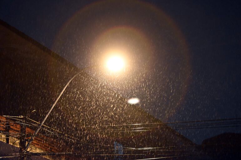 Llovizna en Asunción.