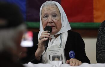 Nora Cortiñas, fue integrante de Madres de Plaza de Mayo.