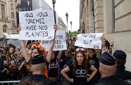 Más de 60.000 personas manifestaron en Francia contra la lentitud de la justicia para tratar los casos de agresiones sexuales a menores.
