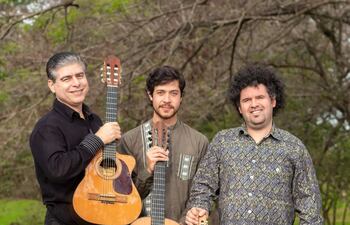 Panchi Duarte, Martín Ortega y Orlando Martínez saldrán de gira con un repertorio folclórico paraguayo y popular.
