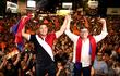 Miguel Prieto y Daniel Mujica celebrando la aplastante victoria de la oposición en Ciudad del Este.