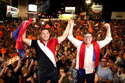 Miguel Prieto y Daniel Mujica celebrando la aplastante victoria de la oposición en Ciudad del Este.