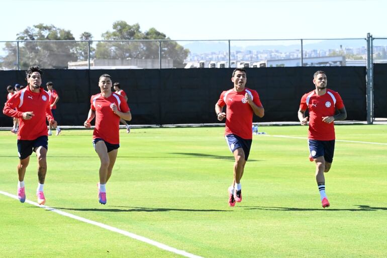 Trabajos de velocidad entre Gustavo Gómez, Miguel Almirón, Junior Alonso y Antonio Sanabria, en San José, California.