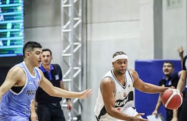 Así como otras figuras capitales, Charles Hinkle tuvo bajo goleo en el cotejo contra Regatas y los Kings sufrieron las consecuencias.