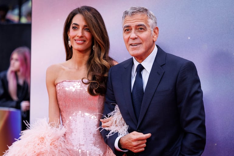 Una de las parejas más queridas de Hollywood es la conformada por Amal Clooney y George Clooney. (EFE/EPA/TOLGA AKMEN)

