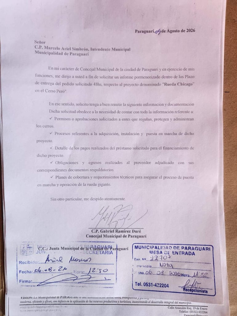 El concejal Gabriel Ramírez presentó una carta al intendente Marcelo Simbrón sobre el proyecto 'Rueda Chicago' en Cerro Perõ.