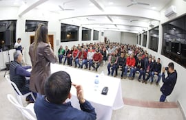 La gobernadora Norma Zárate de Monges, cartista, dijo que el salón de la Gobernación puede ser utilizado para diversos fines.